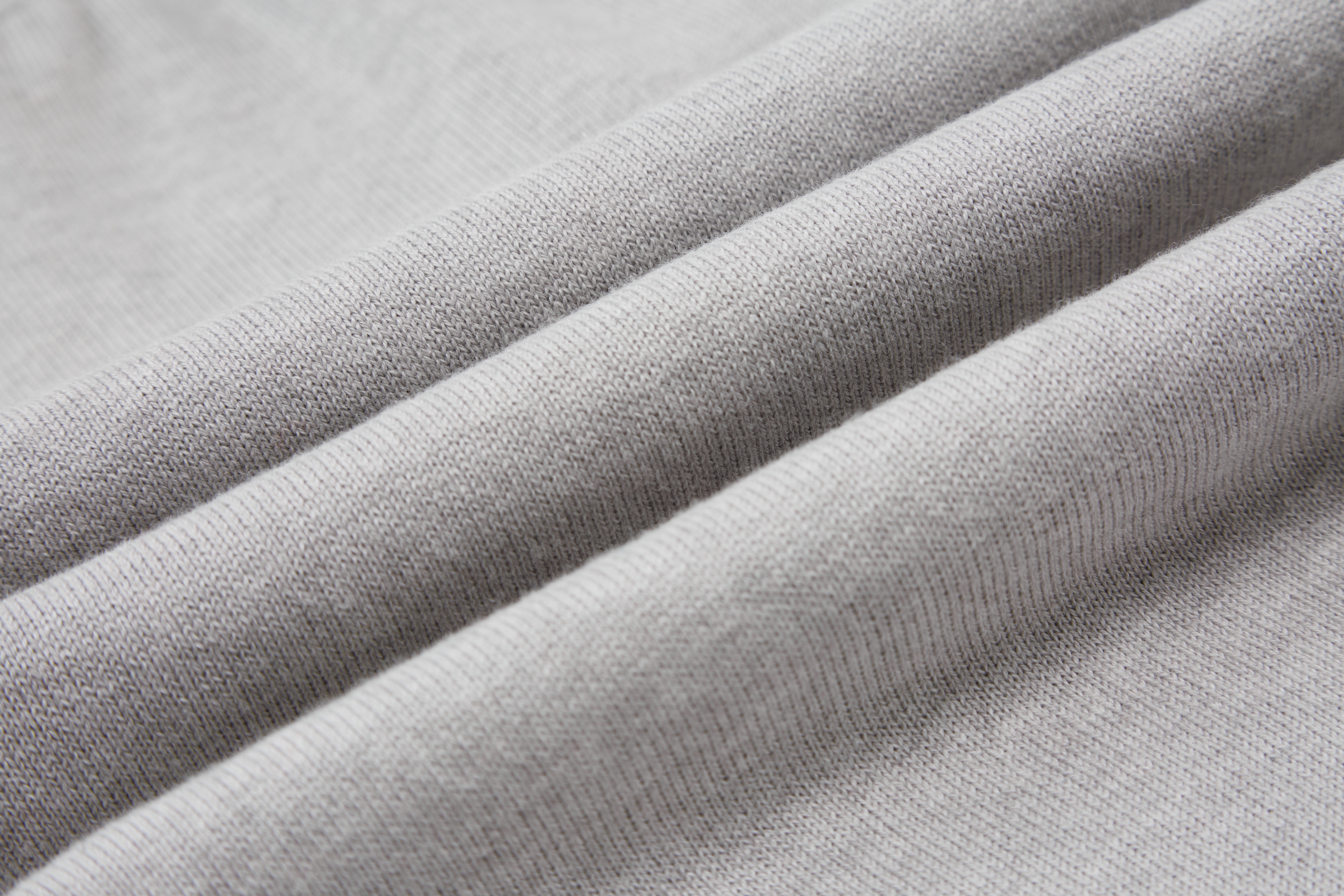 Мужские серые брюки с карманами