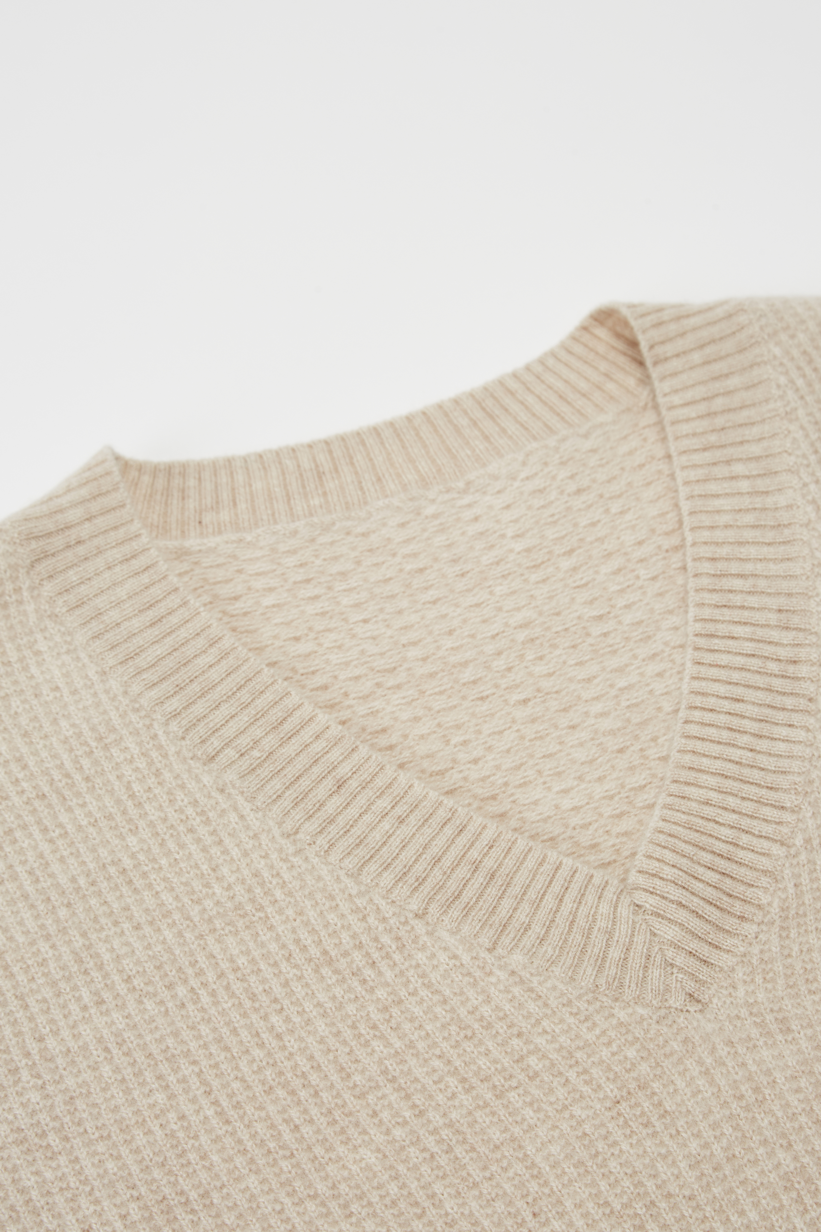 Бафф V-образный жилет