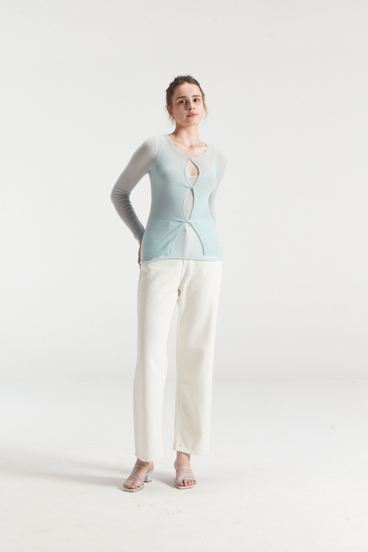 Легкий и полупрозрачный воздушный шерстяной свитер женского