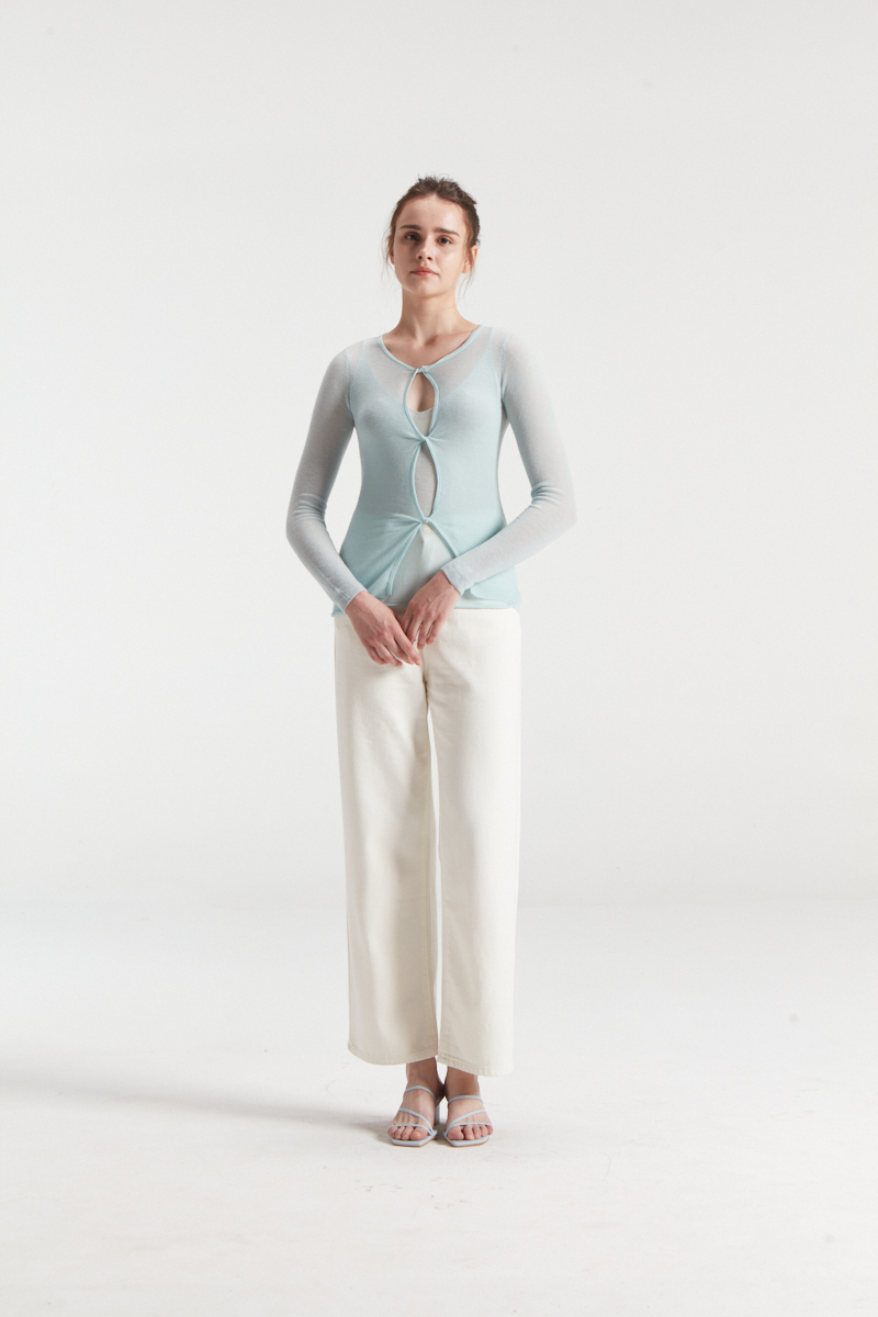 Легкий и полупрозрачный воздушный шерстяной свитер женского