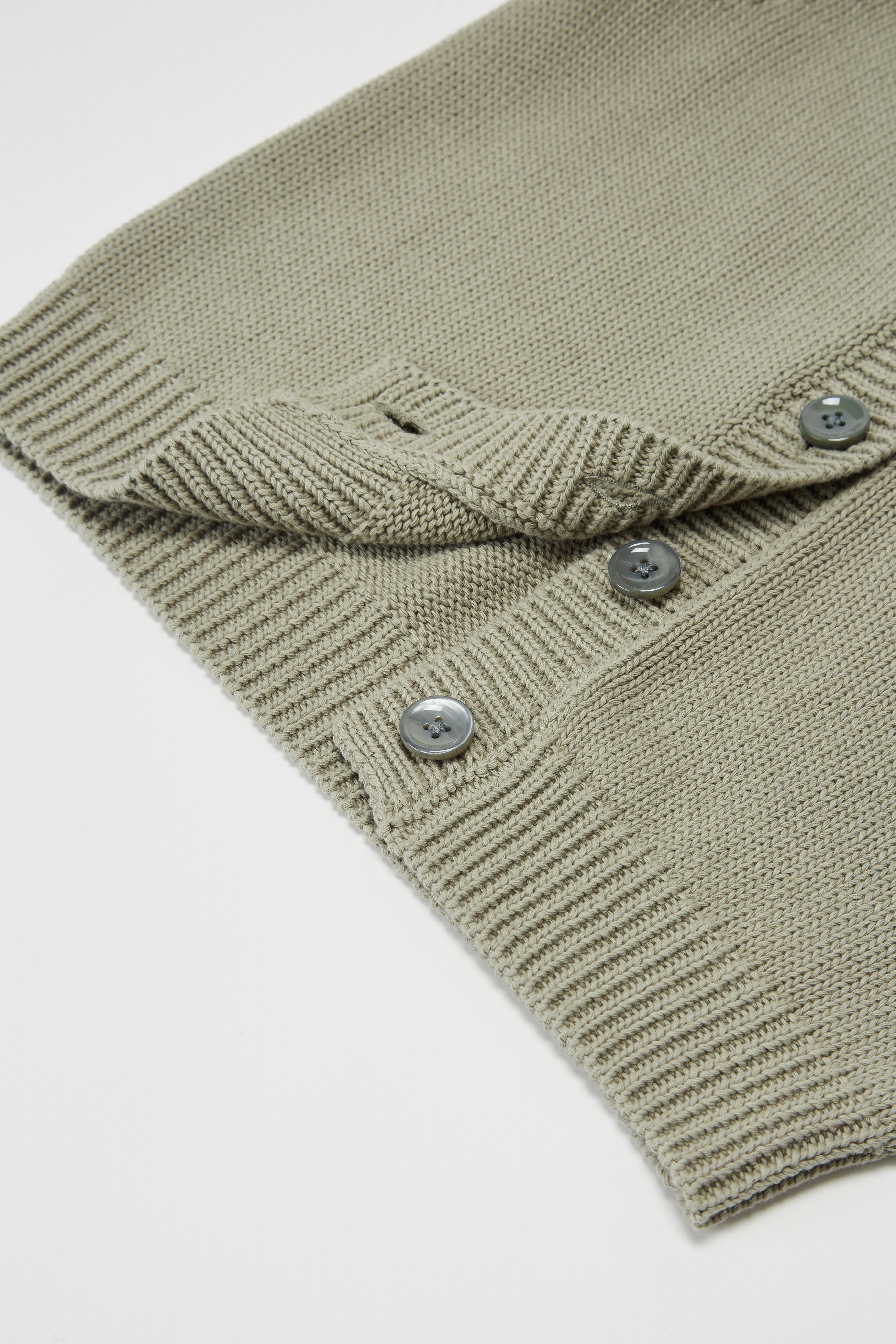 Celadon Vest с кнопками