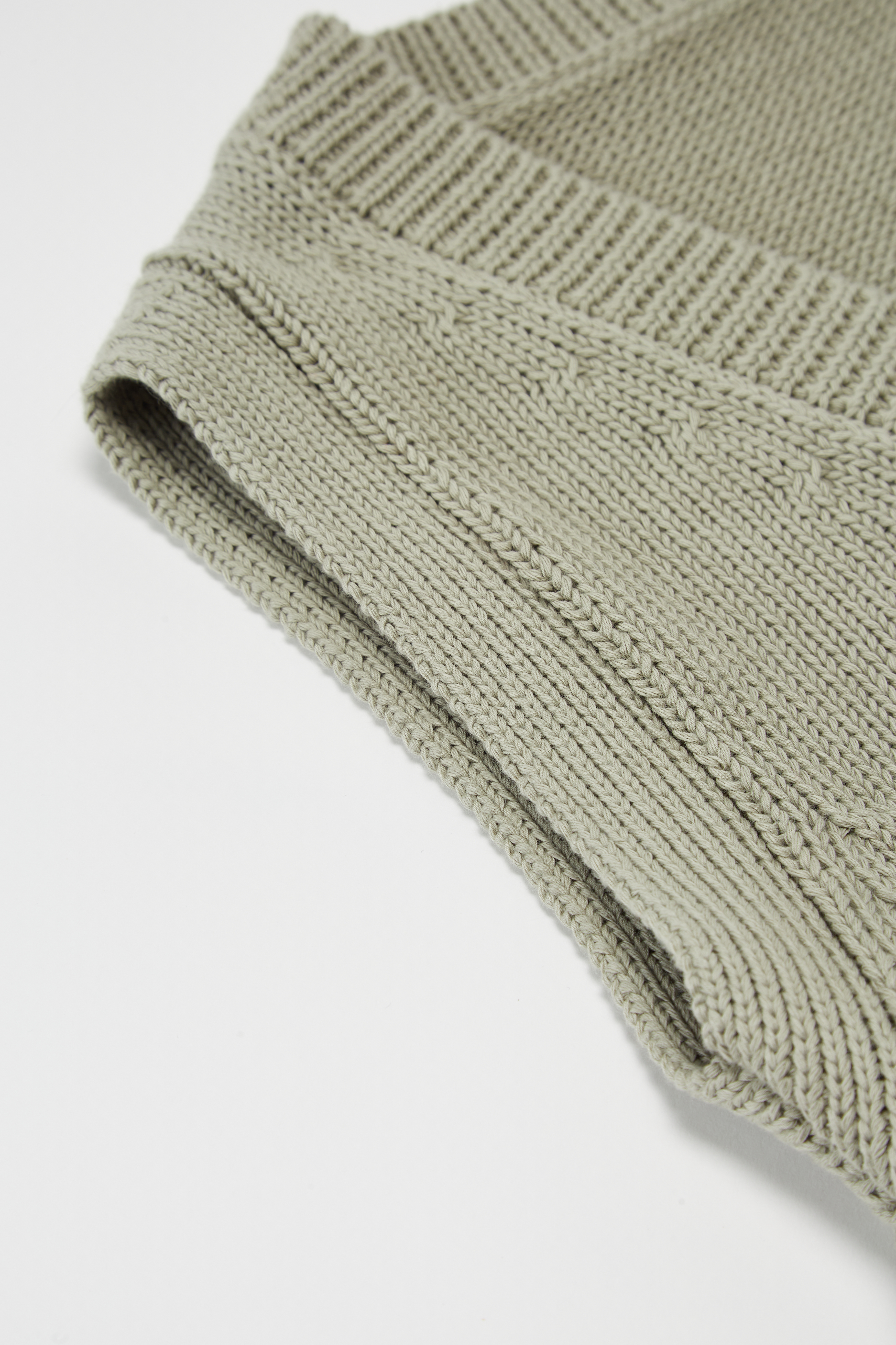 Celadon Vest с кнопками