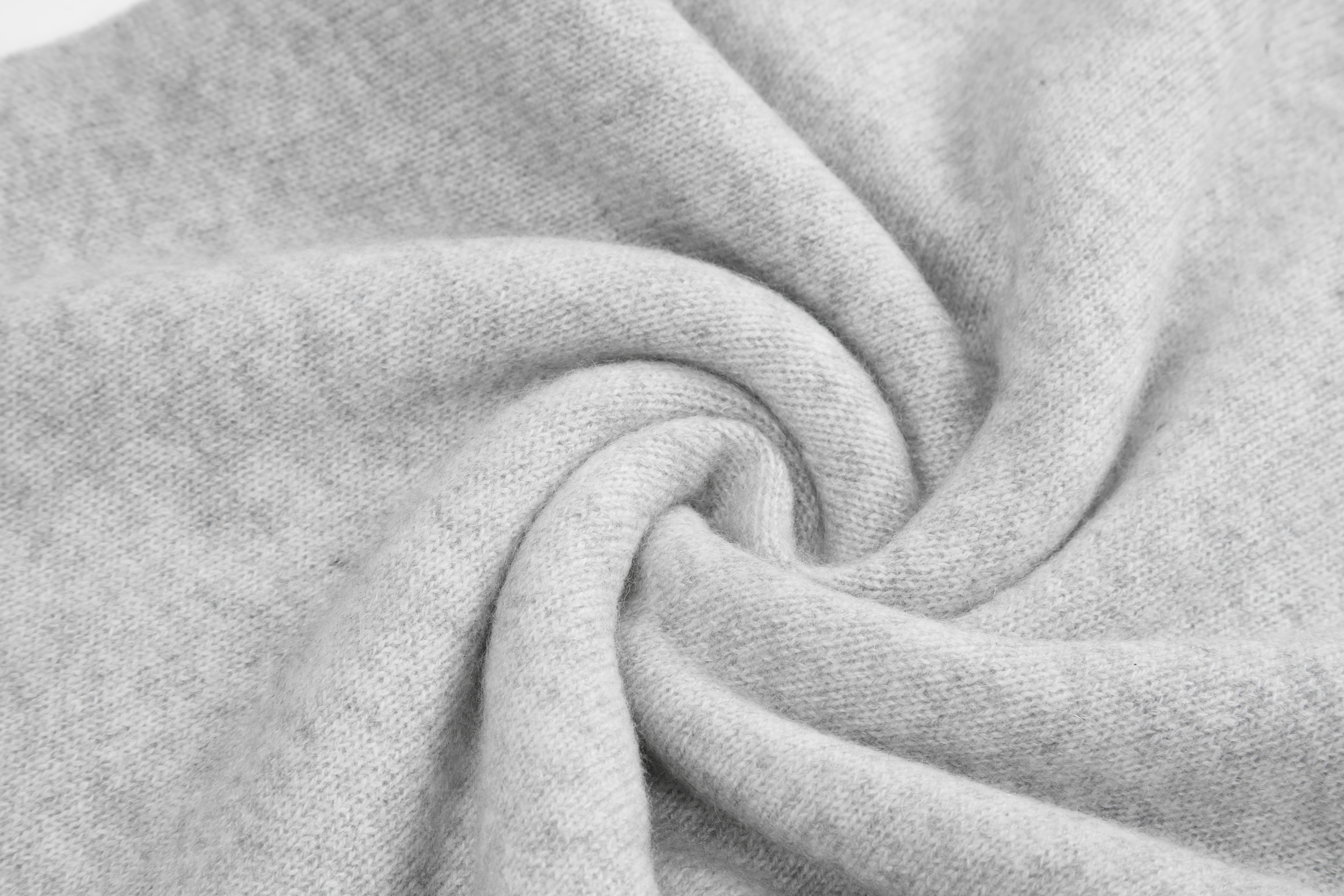 Переработанный кашемировый шарф