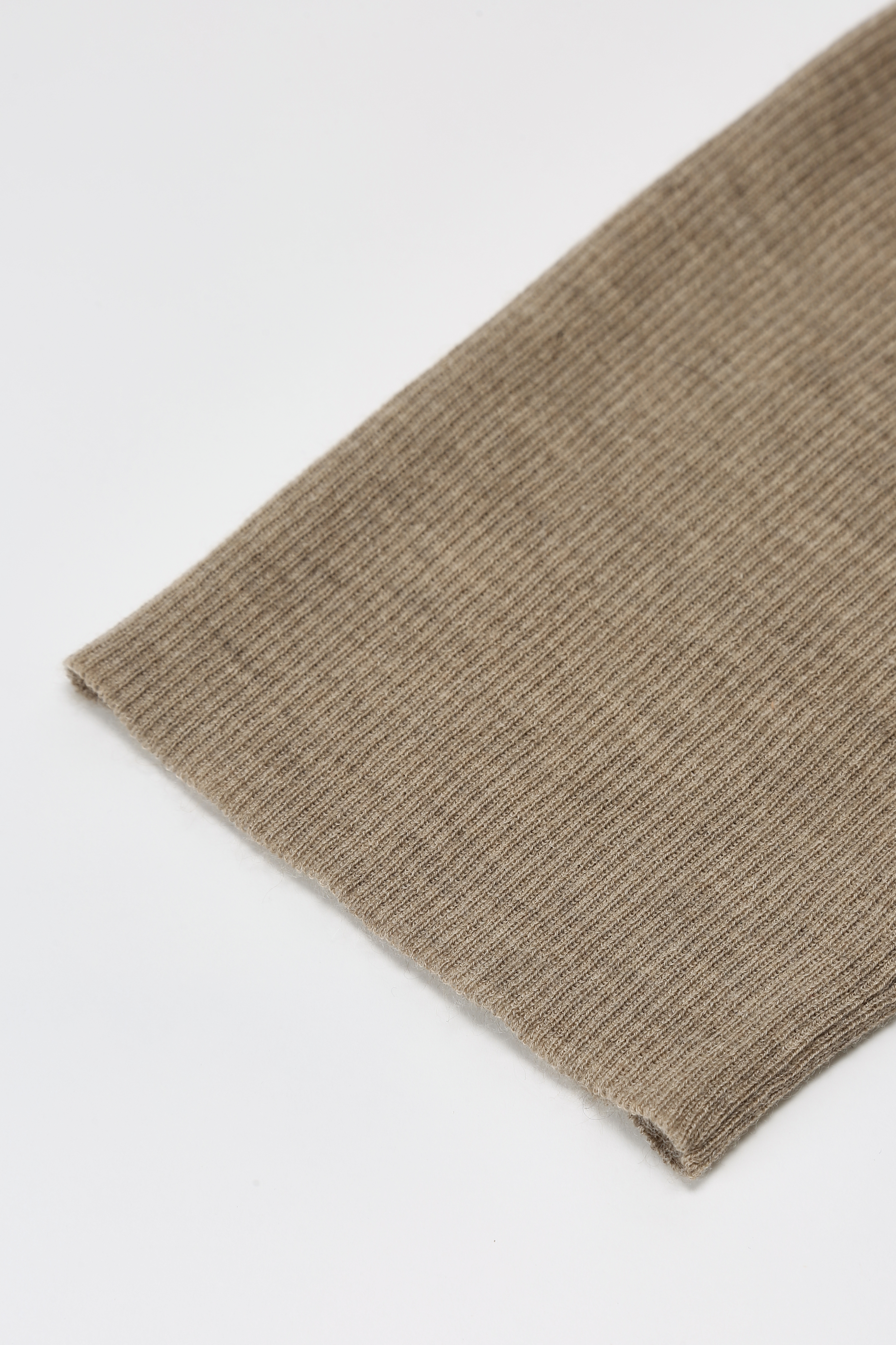 Свитер с коротким рукавом