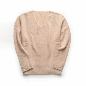 Объемный свитер из кашемира с V-образным вырезом